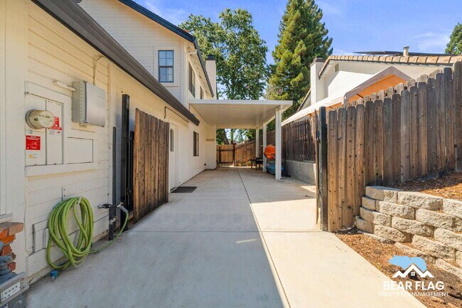 Building Photo - Spacious 4-Bedroom Home for Rent – $3750/m...