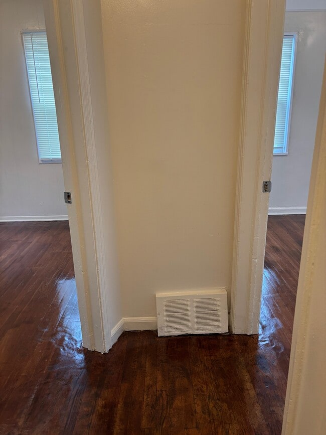 Building Photo - 19449 W Chicago