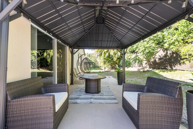 Building Photo - 5029 Heron Pl