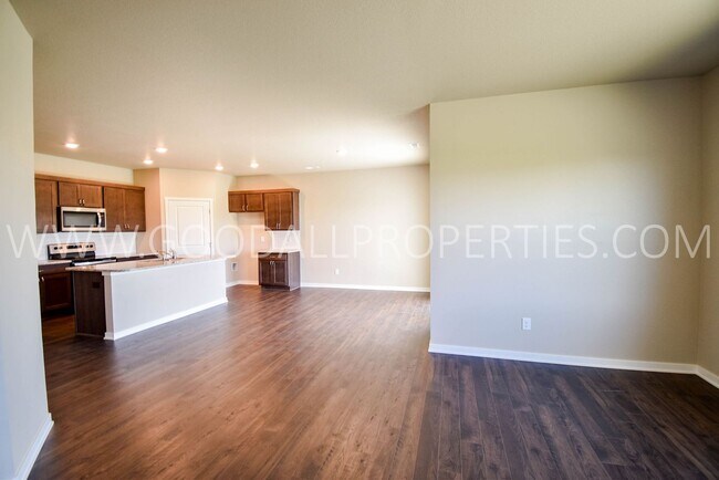 Building Photo - 4 Bed 2 Bath Home in the Waukee School Dis...