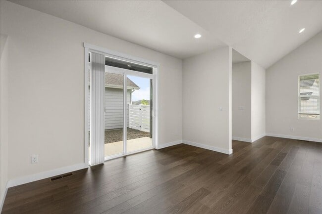 Building Photo - Newly Constructed Home with Spacious Layout