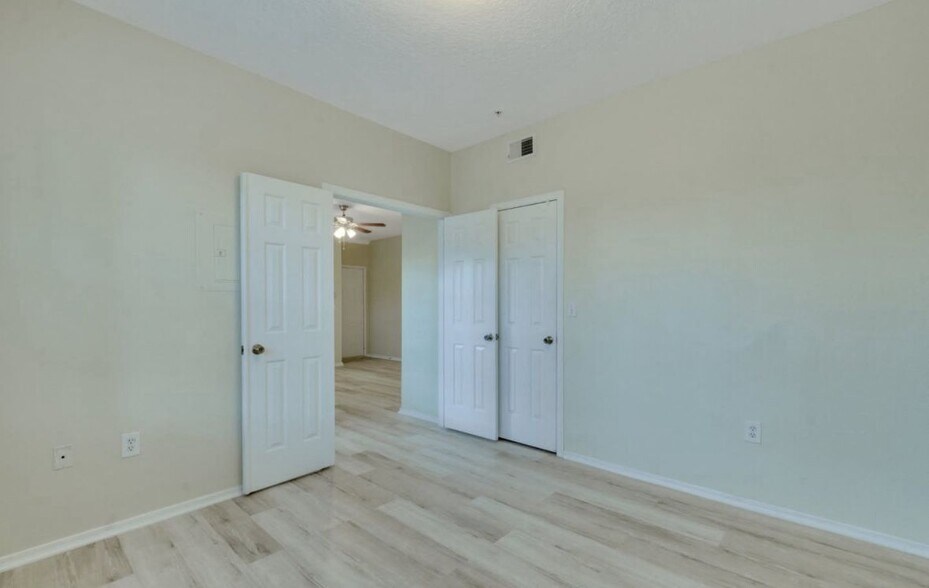 Building Photo - 2528 Robert Trent Jones Dr