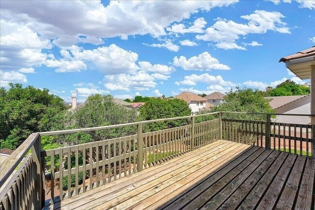 Building Photo - Expansive 5 Bedroom Home in St. George!