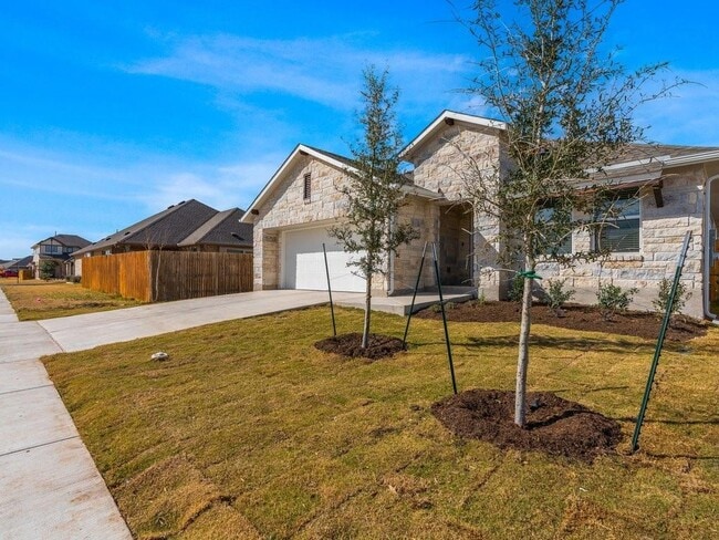 Building Photo - 308 Rimrock Ct
