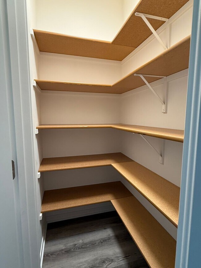 Building Photo - Brand New 3 bedroom/3 bathroom ranch townhome in Waverly