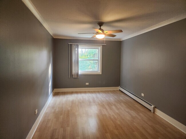 Building Photo - 9998 S 84th Ter