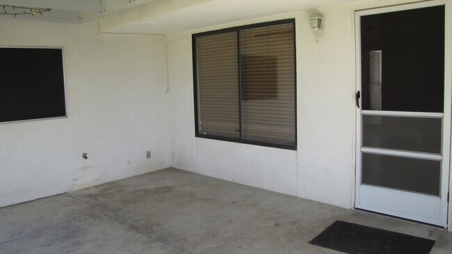 Building Photo - Home for Rent with Solar North Bakersfield