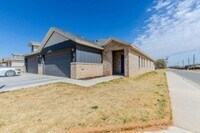Building Photo - 4 Bedroom 2 Bath Unit, Frenship ISD!