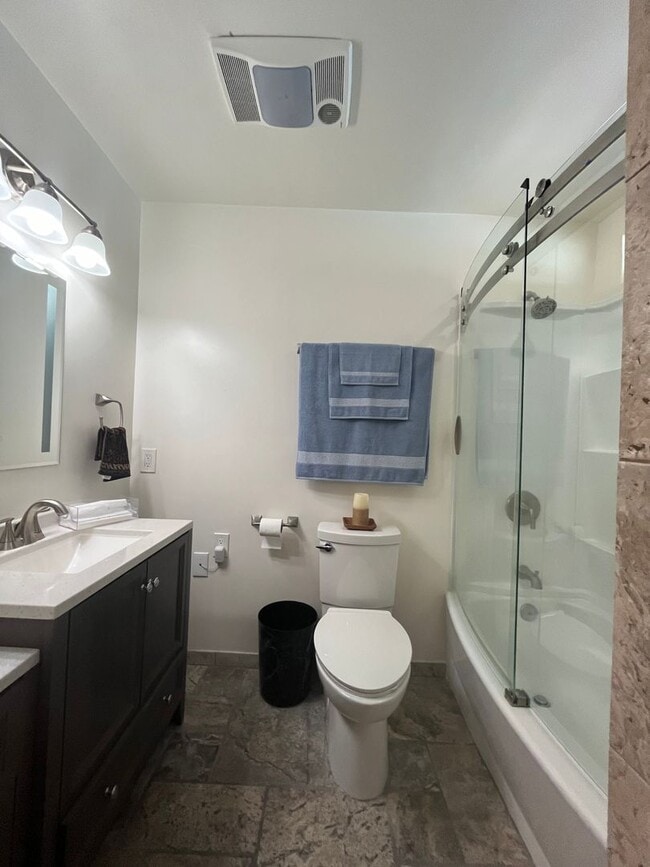 Building Photo - 3bdr 2 bth with a Bonus Room in Spring Val...