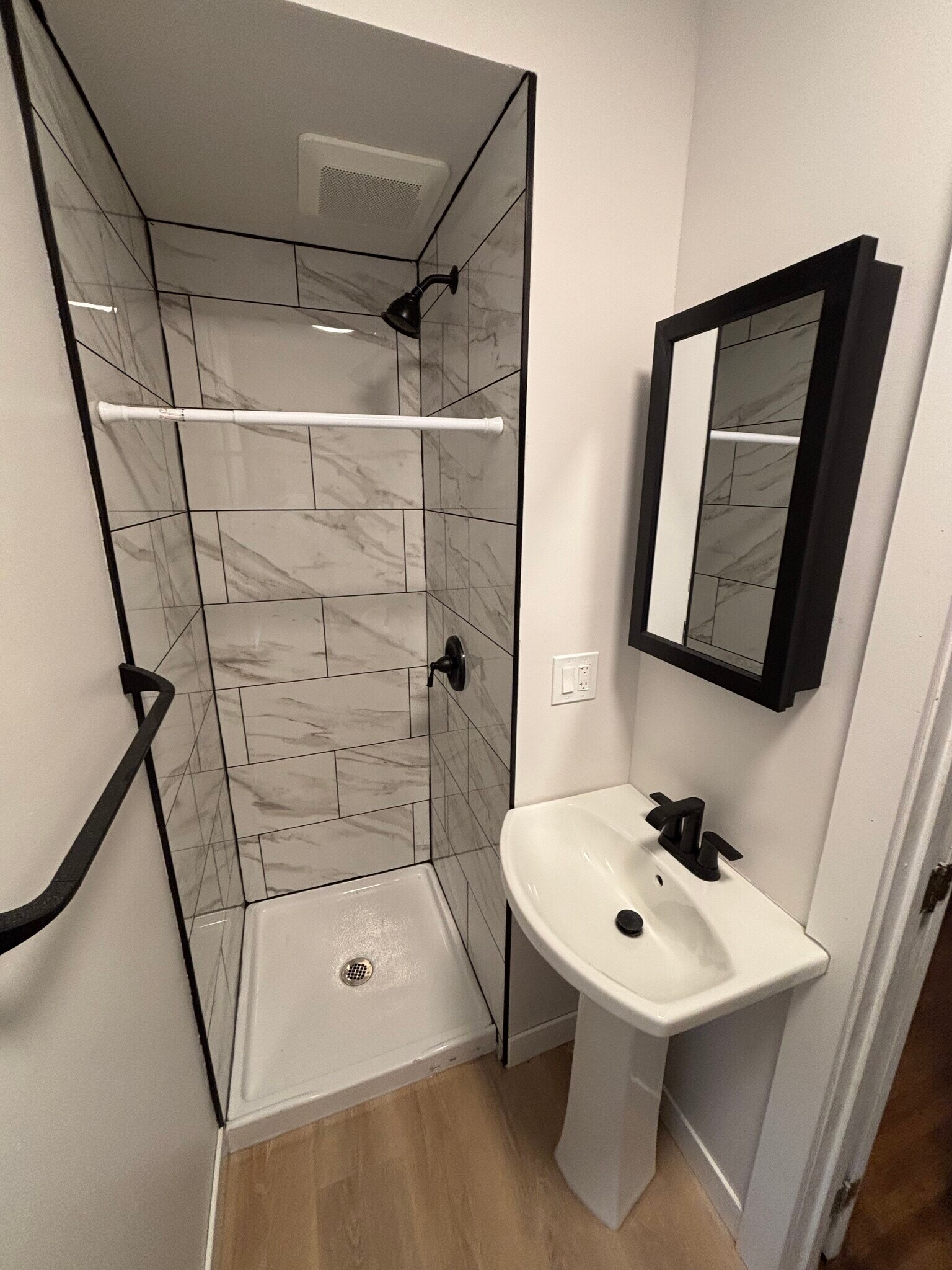 Building Photo - 2413 DuPont Ave S