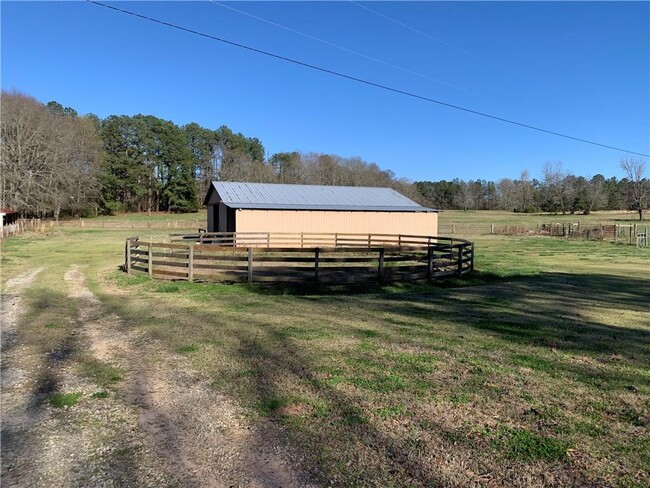 Building Photo - 333 GA-11