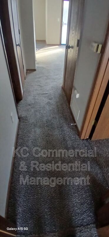 Building Photo - 211 W Main St