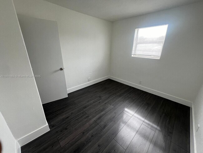 Building Photo - 3251 SW 56th Ave