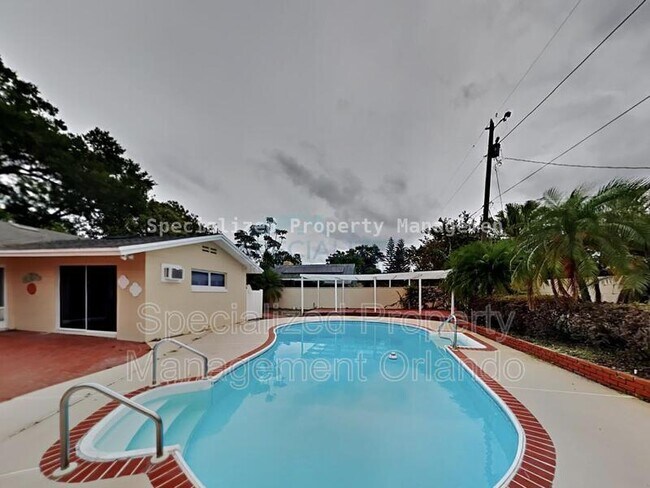 Building Photo - 1250 Henry Balch Dr