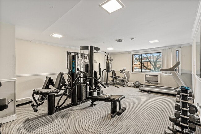 Building Photo - 5310 N Chester Ave