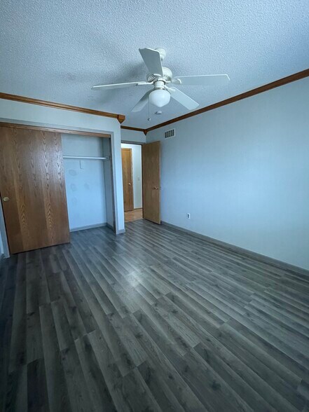 Building Photo - 4206 SE 23rd St