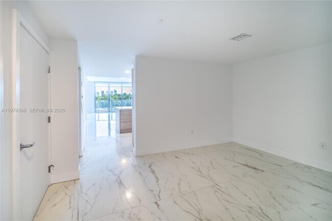 Building Photo - 16385 Biscayne Blvd