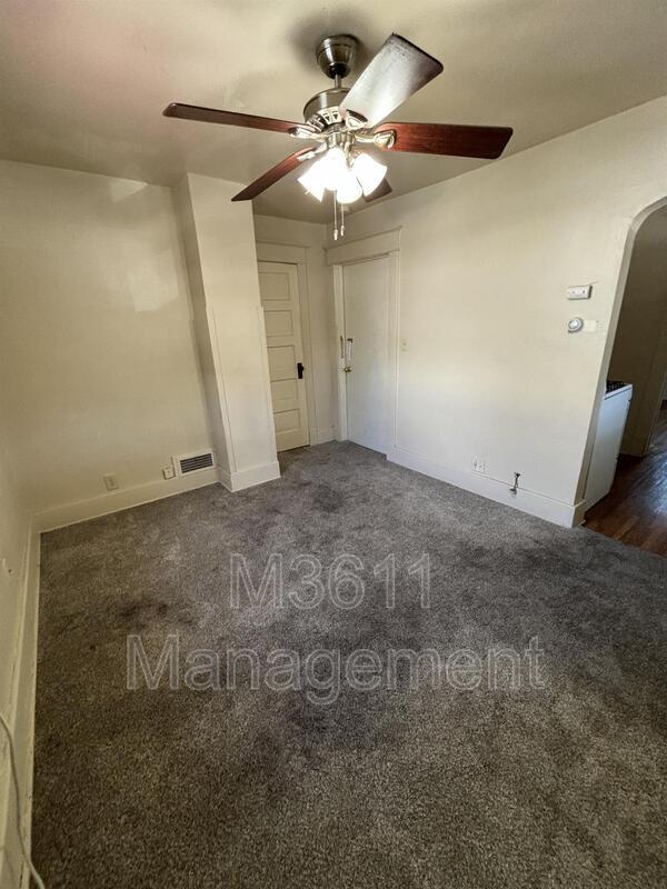Building Photo - 1727 S 13th St