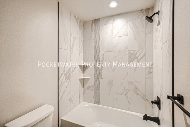 Building Photo - 1353 Baker St