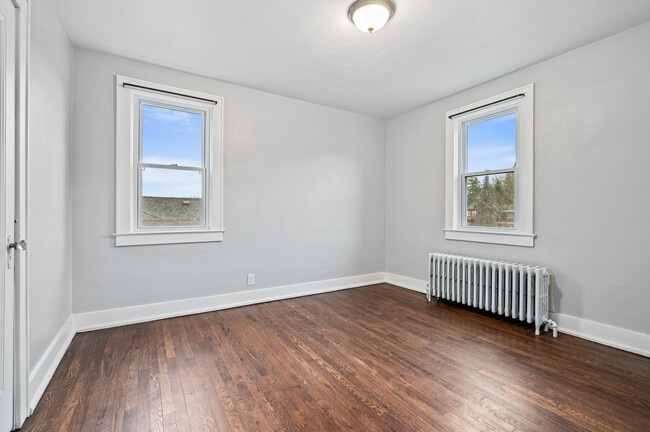 Building Photo - 139 Sumner Ave