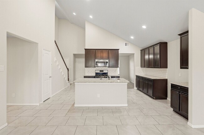 Building Photo - 2202 Tannin Trce