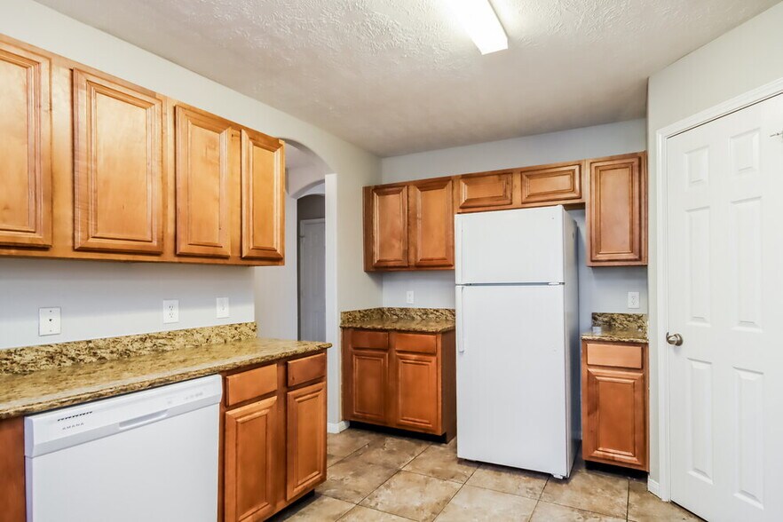Building Photo - 21515 Lovis Way