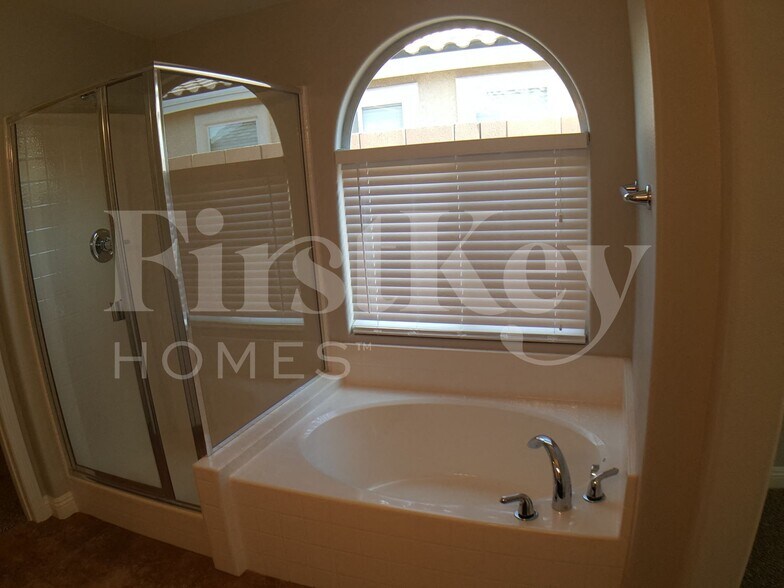 Building Photo - 5728 Hornbrook St