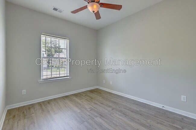 Building Photo - 9657 Spencer Woods Rd