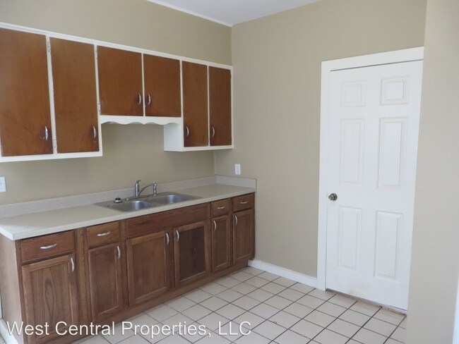 Building Photo - 1229 Swinney Ave