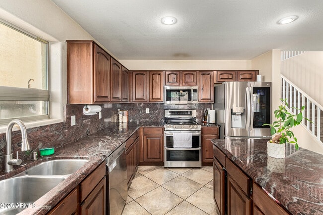 Building Photo - 3864 E Mine Shaft Rd