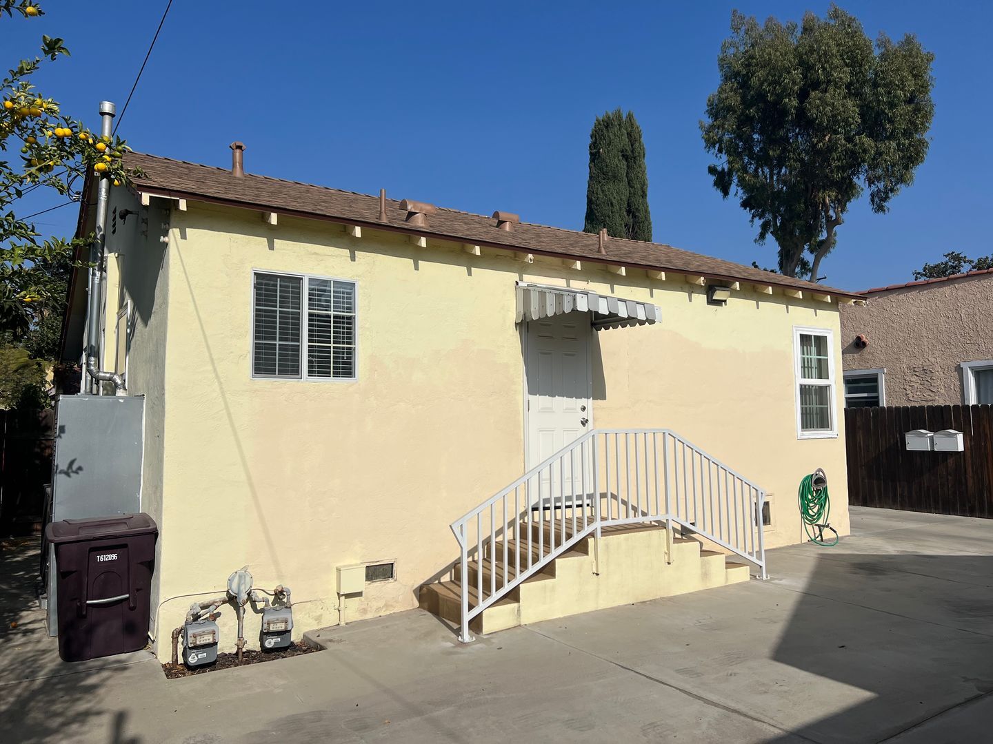 Building Photo - 2-bedroom, 1-bath home in the heart of Glendale!