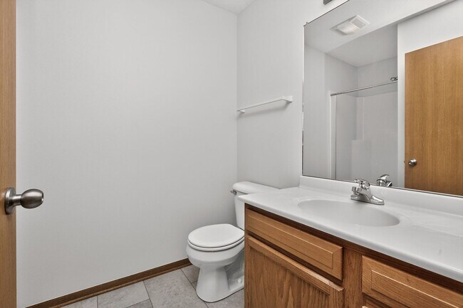 Building Photo - SPACIOUS LIVING!! 4 Bedroom, 3 Bathroom Home in Waukee!