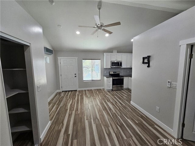 Building Photo - 6570 Mt Diablo Ave