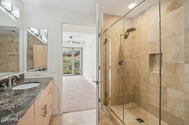 Building Photo - 7131 E Rancho Vista Dr