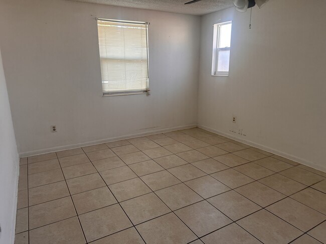 Building Photo - 14491 SW 41st Avenue Rd