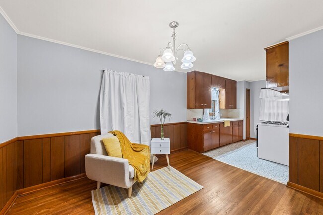 Building Photo - Great Home in Great Condition