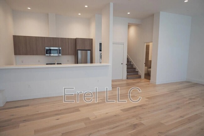 Building Photo - 2747 San Pablo Ave