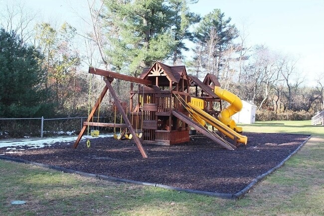 Building Photo - 100 Nutting Rd