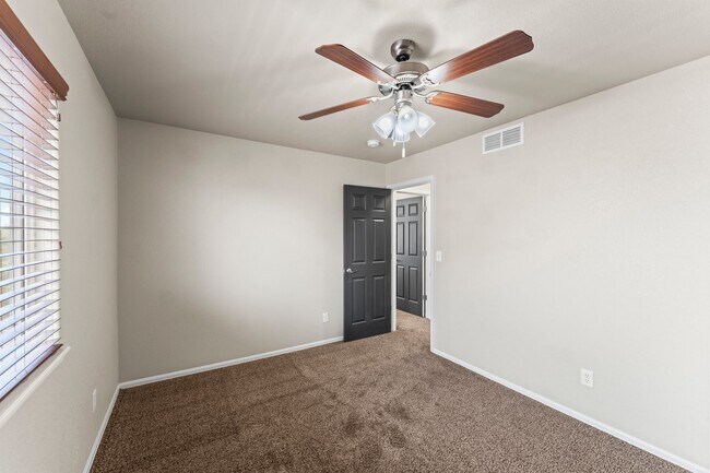 Building Photo - Wonderful Home