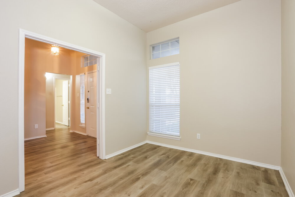 Building Photo - 216 Stone Creek Blvd