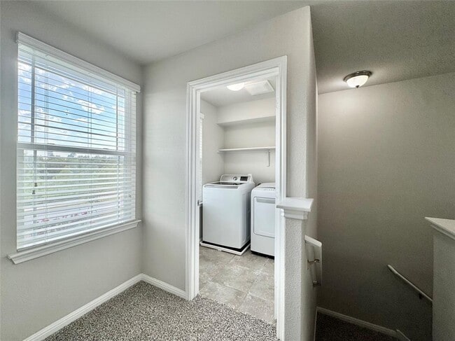 Building Photo - 308 Craters of the Moon Blvd