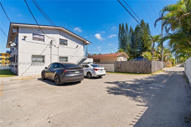 Building Photo - 6406 W Flagler St