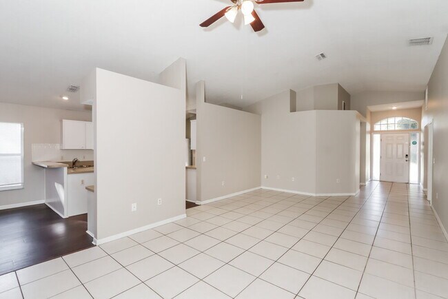 Building Photo - 10932 New Brighton Ct