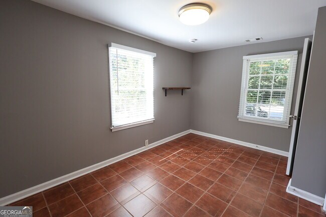 Building Photo - 771 McLendon Dr
