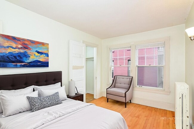 Building Photo - 509 6th St SE