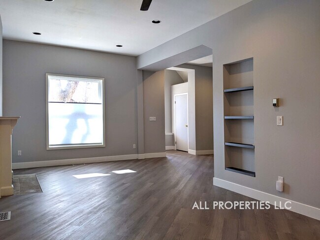 Building Photo - 123 E Bayaud Ave