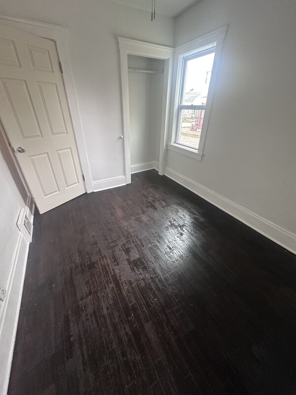 Building Photo - 3229 W 32nd St