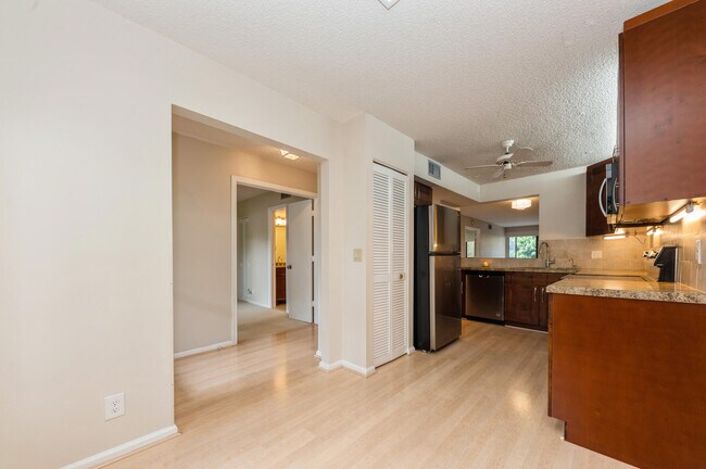 Building Photo - 10173 Mangrove Dr