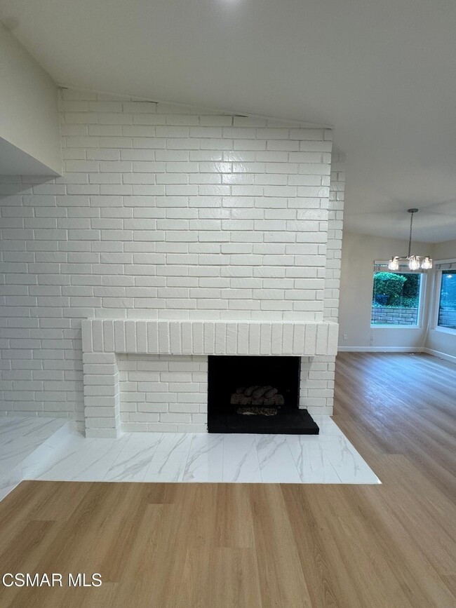 Building Photo - 893 Blue Spring Dr