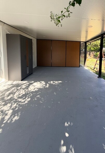 Building Photo - 925 SW 94th Ave